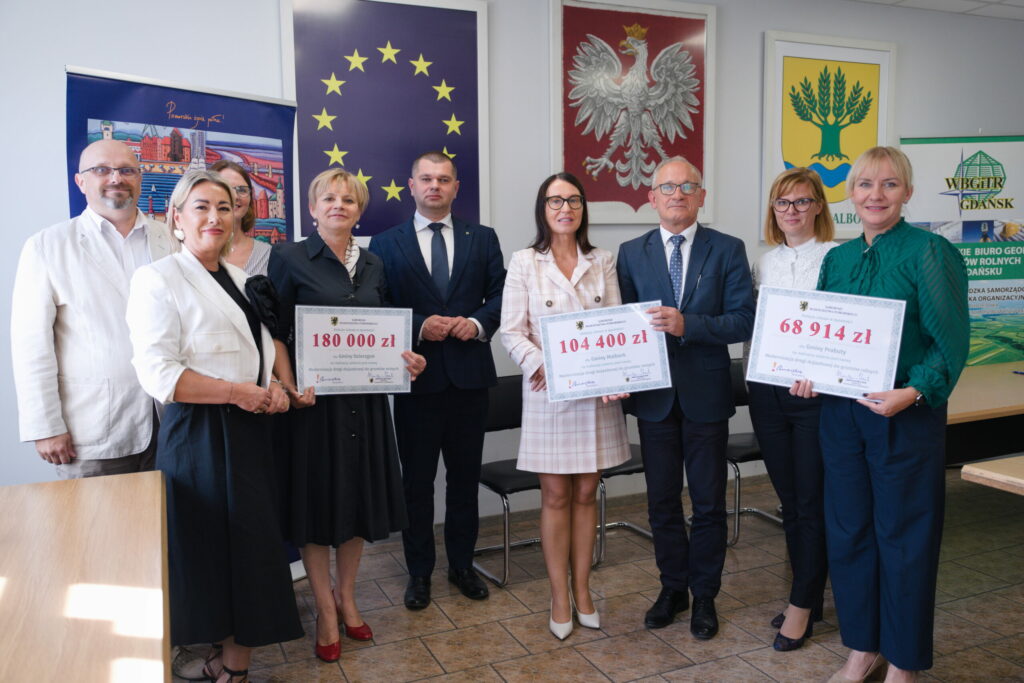 Wręczenie dotacji na drogi dojazdowe do pól uprawnych